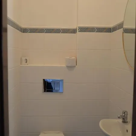 Harmony Hall 3* Градец-Кралове